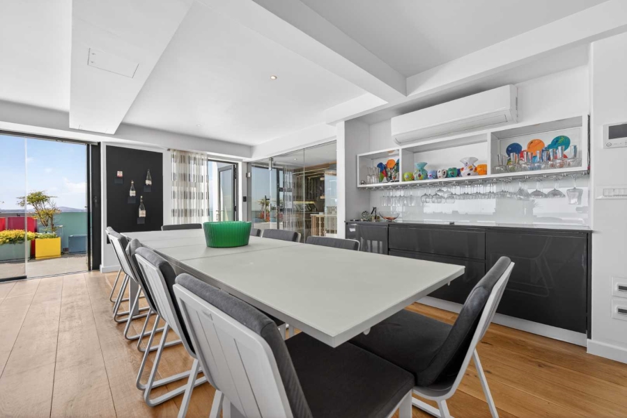 3 Bedroom Property for Sale in Sea Point Western Cape